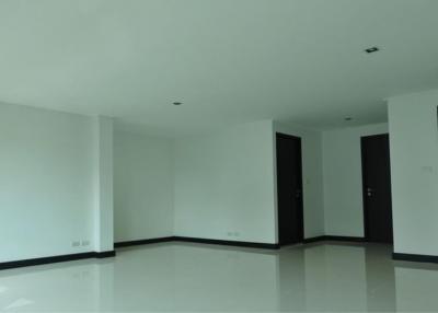 Townhouse In Sathorn