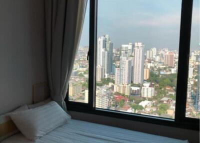 Edge Sukhumvit 23