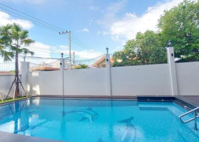 South Pattaya Large 3 Beds Apartment for Rent