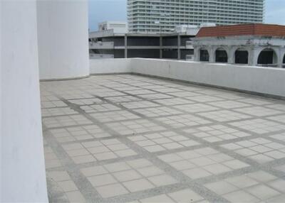 Jomtien Complex Office Unit for Rent