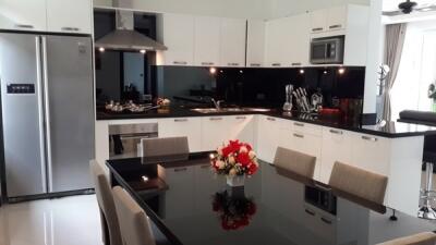 Modern Pool Villa for Rent in East Pattaya