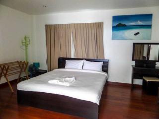 4 Beds Modern Style House for Rent in Pattaya