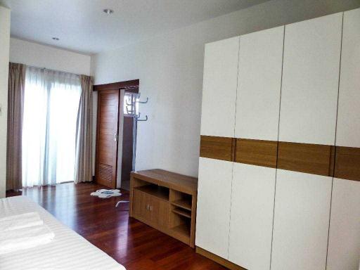 4 Beds Modern Style House for Rent in Pattaya