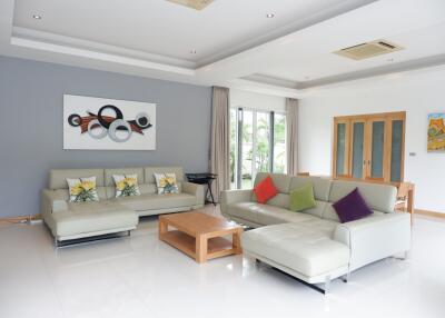 Luxury Family House for Rent in East Pattaya