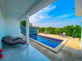 Executive Pool villa House For Rent