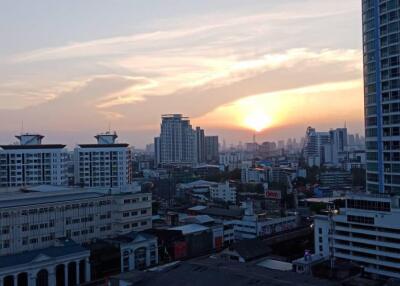 The Bloom Sukhumvit 71