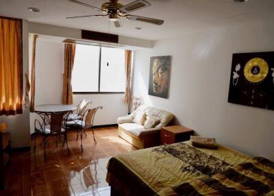 Thep Thip Mansion Studio for Rent