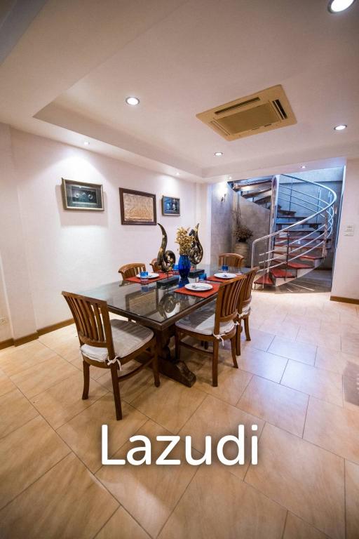 4 Bed 5 Bath 440 SQ.M Townhouse at Sukhumvit 39