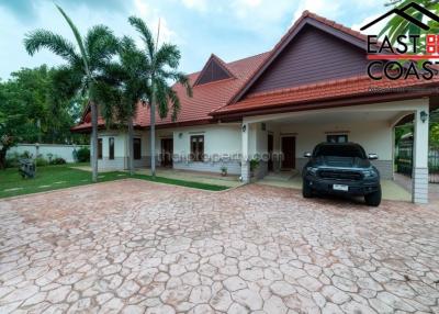 Foxlea Villa House for sale in East Pattaya, Pattaya. SH14433