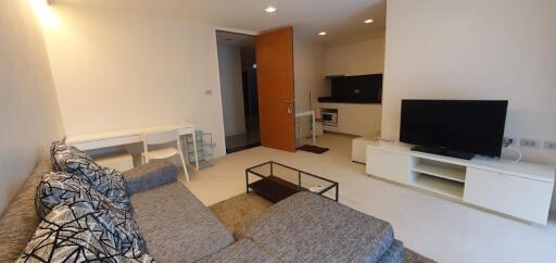 1 Bedrooms 1 Bathroom Size: 38 s.qm Rental Price: 17,000/month XVI The Sixteenth Condominium