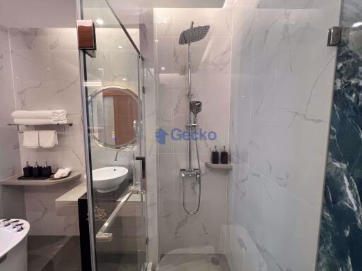 Studio Condo in Wyndham Jomtien Jomtien C010782