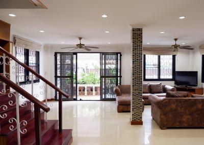 2 Story House for Rent in Central Pattaya