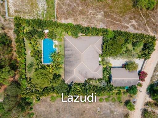 Private 4 Bed Pool Villa on Large Land For Sale in Hin Lek Fai