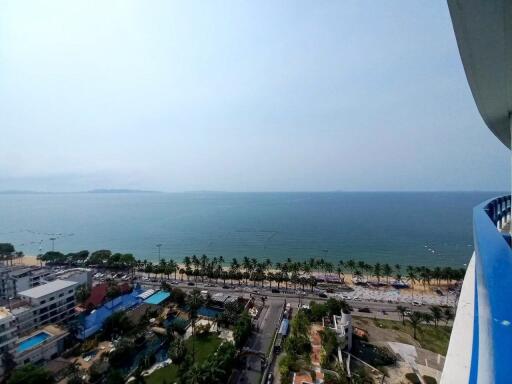 2 Bedrooms for Rent in Jomtien Plaza Condotel