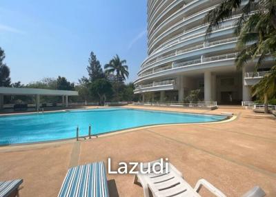 SANDY BEACH CONDO : 2 bed sea view