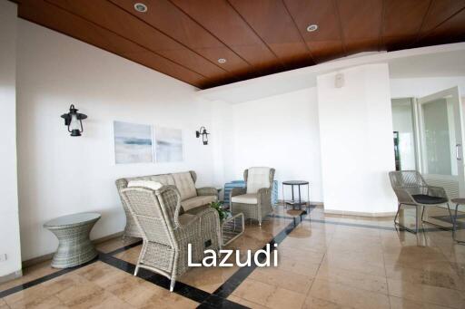 SANDY BEACH CONDO : 2 Bed Seaview Condo