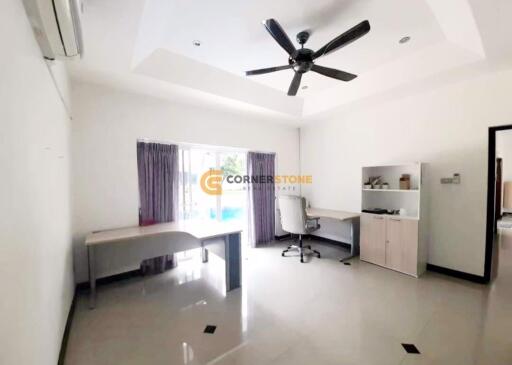 4 bedroom House in  Bang Saray