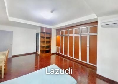 3 Bed 3 Bath 260 SQ.M Prompong Mansion