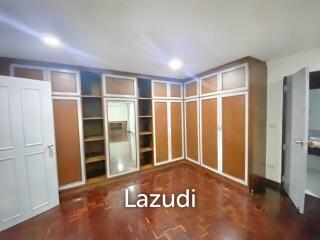 3 Bed 3 Bath 260 SQ.M Prompong Mansion