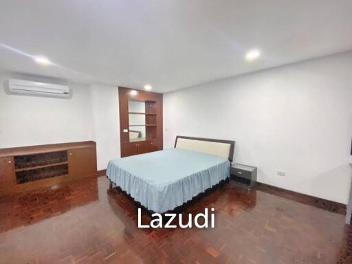 3 Bed 3 Bath 260 SQ.M Prompong Mansion