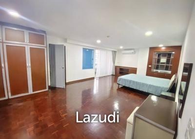 3 Bed 3 Bath 260 SQ.M Prompong Mansion