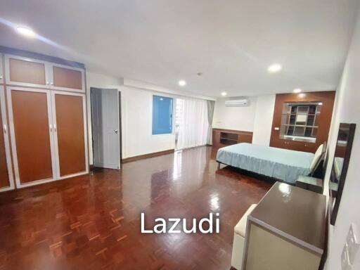 3 Bed 3 Bath 260 SQ.M Prompong Mansion