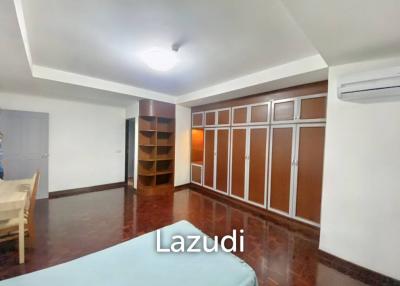 3 Bed 3 Bath 260 SQ.M Prompong Mansion