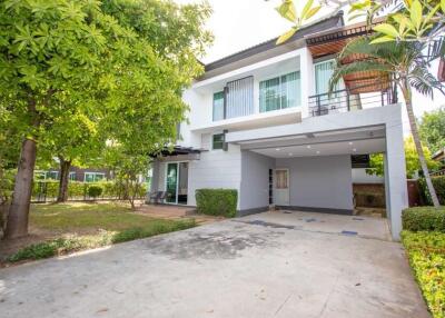 Modern 3 Bedroom House to rent at Ton Pao