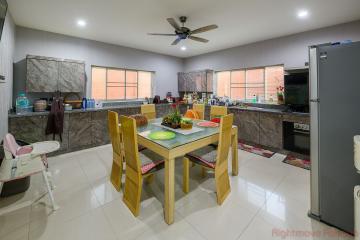 4 Bed House For Rent In East Pattaya