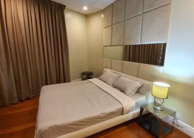 For SALE : Bright Sukhumvit 24 / 1 Bedroom / 1 Bathrooms / 68 sqm / 13500000 THB [S11673]