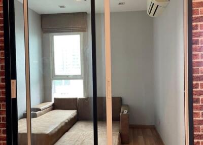 52 Sqm., 2 Beds, 1 Bath Condo listed for ฿ 25,000./Month