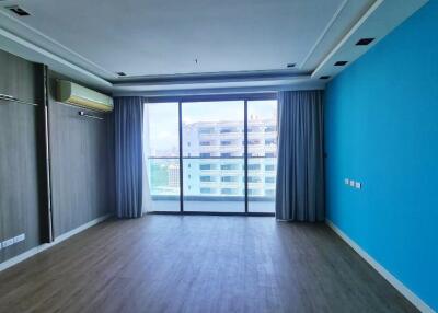 Unfurnished Studio for Rent in Wong Amat