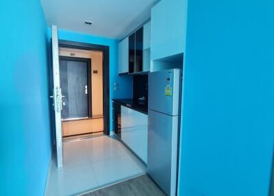 Unfurnished Studio for Rent in Wong Amat