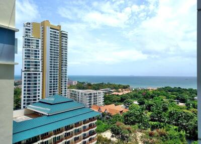 Studio for Rent at Cosy Beach View Condo