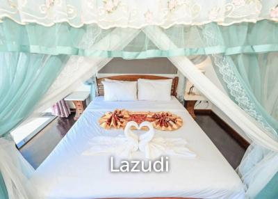 Large 5-Bedroom Sea View Villa in Bang Por
