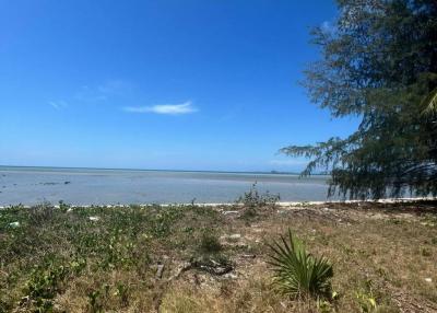 Beachfront Land in Laem Set, Southeast Samui