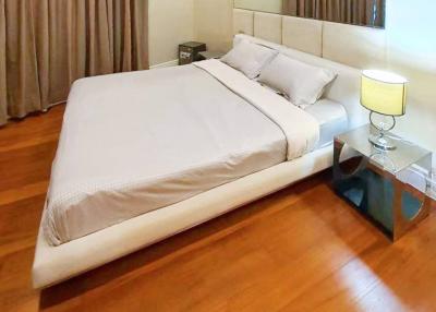 1 Bed 1 Bath 68 SQ.M Bright Sukhumvit 24