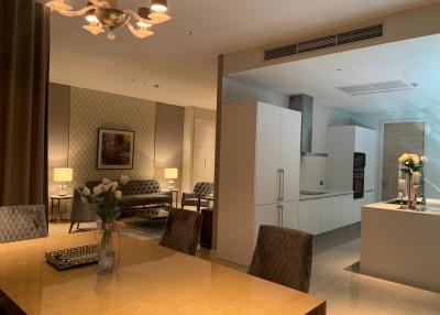 For RENT : Sindhorn Residence / 3 Bedroom / 3 Bathrooms / 190 sqm / 300000 THB [10825126]