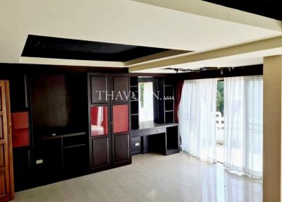 House For sale 8 bedroom 375 m² with land 120 m² , Pattaya