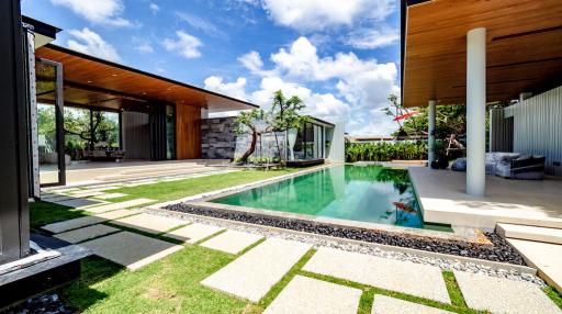 New luxury pool villa in Cherngthalay