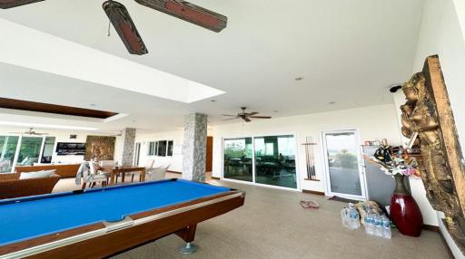 Modern Luxury  Pool Bedroom Villa