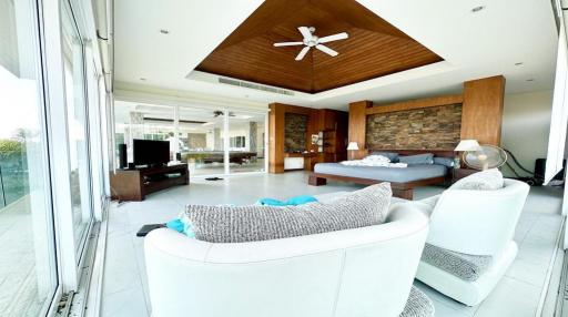 Modern Luxury  Pool Bedroom Villa