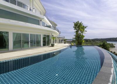 Panoramic Sea View Three Bedrooms Pool Villa