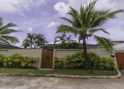 Lush Tropical 3 Bedrooms Pool Villa