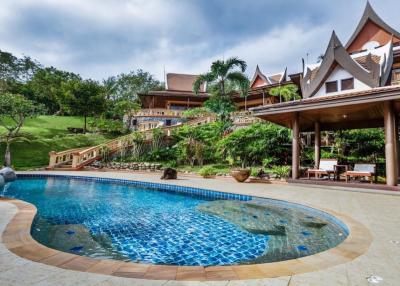 6 Bedrooms Gorgeous Thai Style Villa