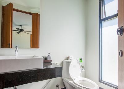 2 ห้องนอน, 2 ห้องน้ำ บ้าน ราคา ฿ 60,000/เดือน