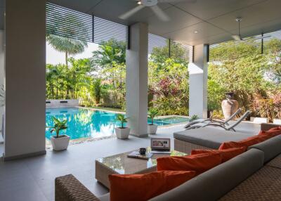 4 Bedrooms Modern Style Pool Villa