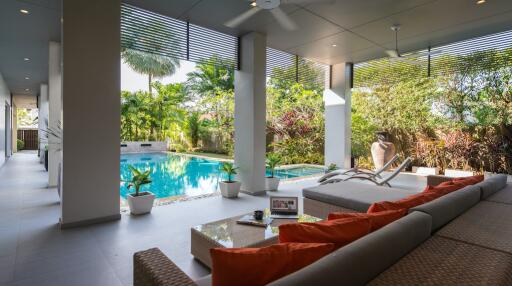 4 Bedrooms Modern Style Pool Villa