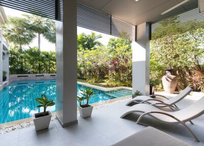 4 Bedrooms Modern Style Pool Villa