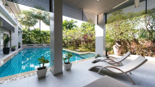 4 Bedrooms Modern Style Pool Villa